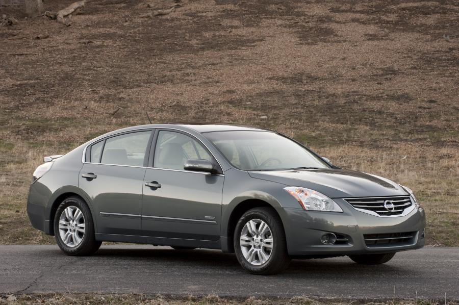  Nissan Altima Hybrid 2010 года  (фото 39 из 48)